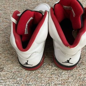 Jordan 5 “Fire Red”